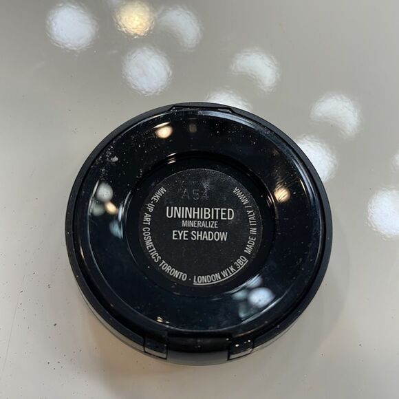 MAC EYESHADOW BUNDLE! - Picture 5 of 11